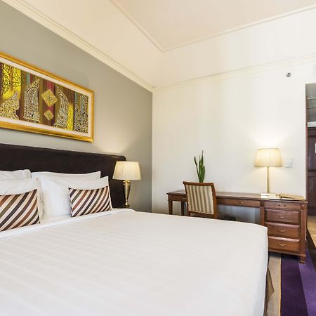 Chatrium Hotel Royal Lake Rangum Exterior foto